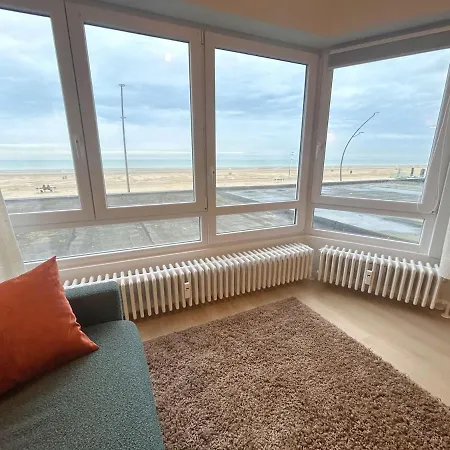 Paci 0103 - With Sleeping Area And Sea View De Panne